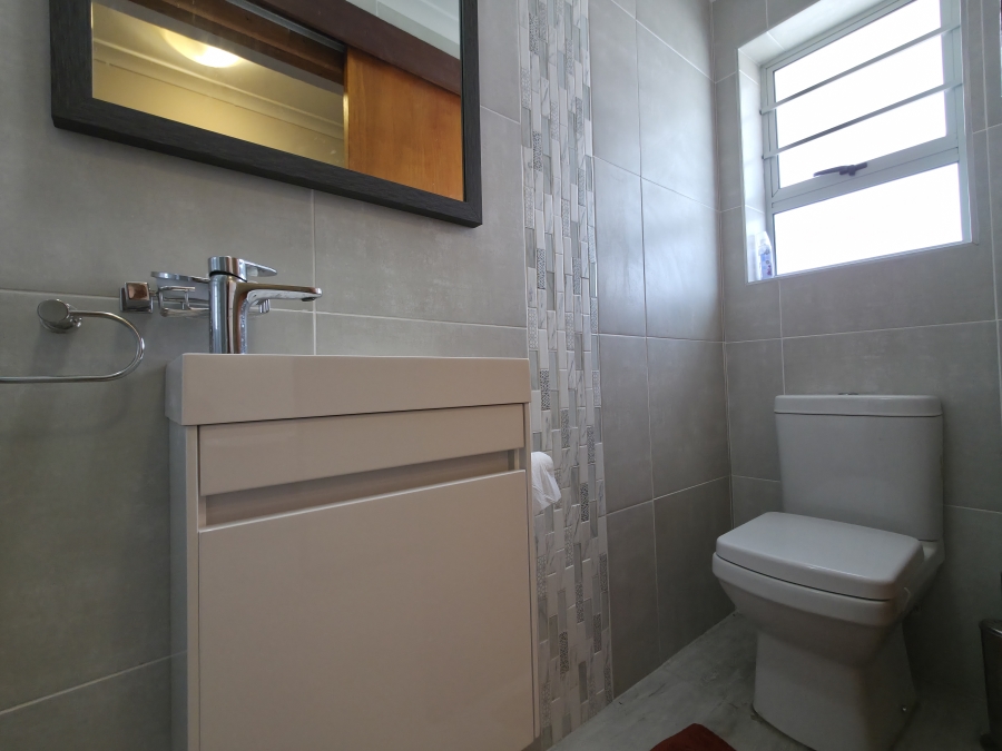 4 Bedroom Property for Sale in Noorsekloof Eastern Cape